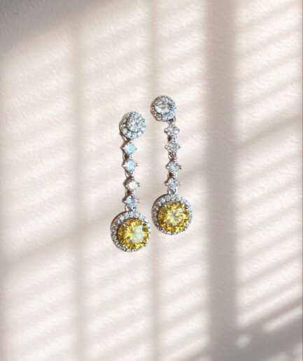 Yellow moissanite